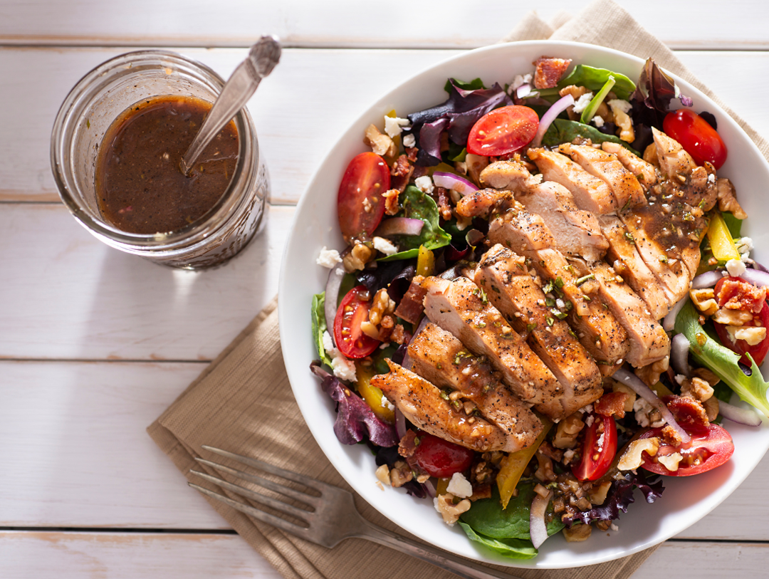 Image of a delicious herbed chicken with balsamic vinegar